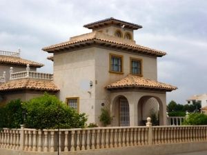 Maison à Alicante, Espagne, 120 m² - image 1