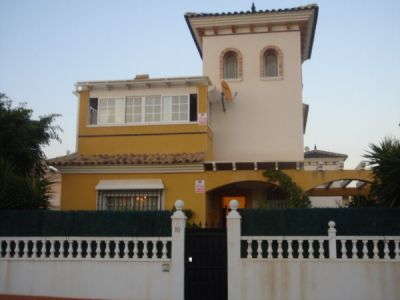 Haus in Costa Blanca, Spanien, 200 m² - Foto 1