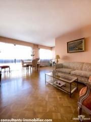 Flat in Paris, France, 78 m² - picture 8