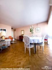 Flat in Paris, France, 78 m² - picture 4