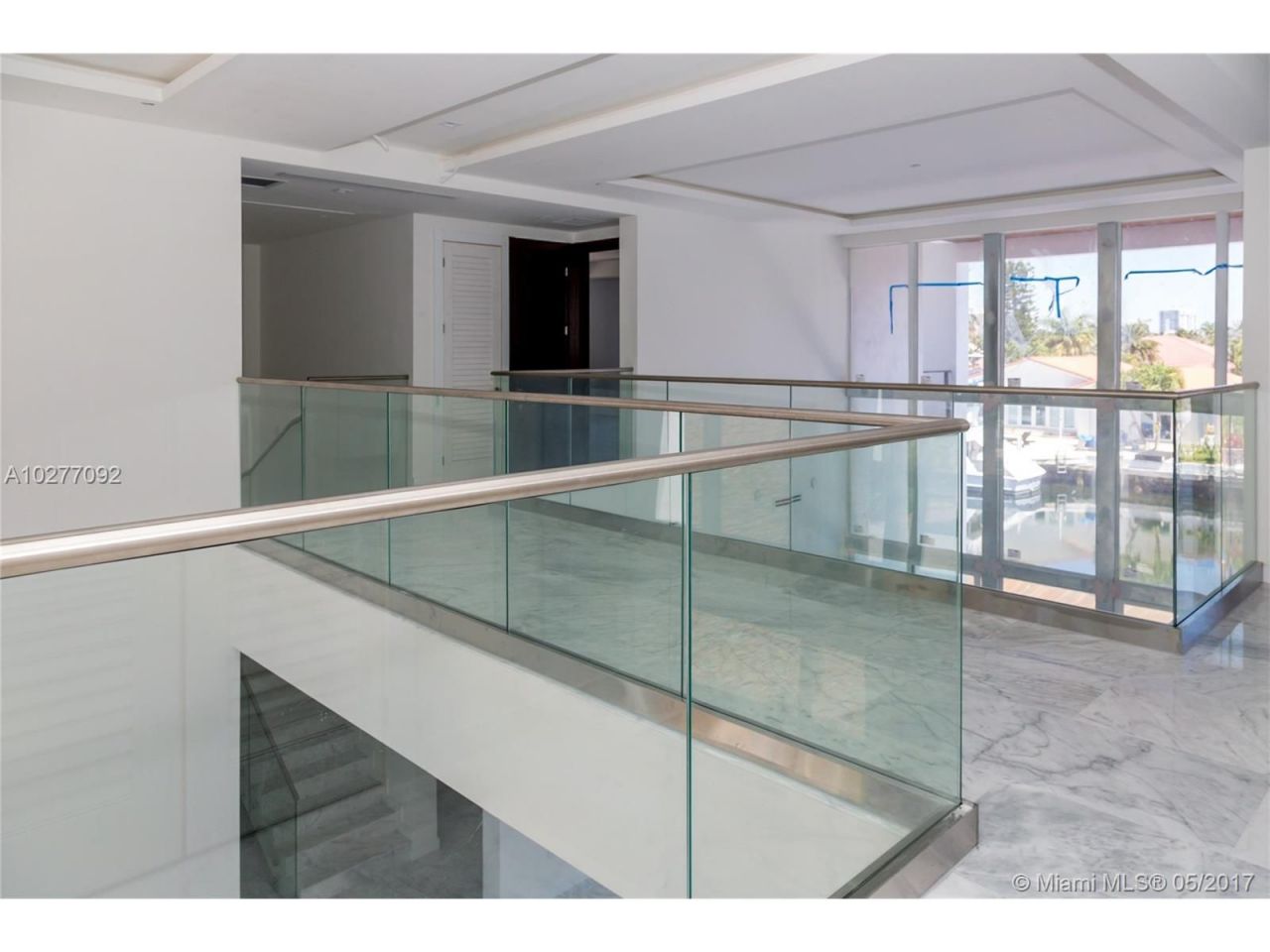 Maison à Miami, États-Unis, 450 m² - image 9