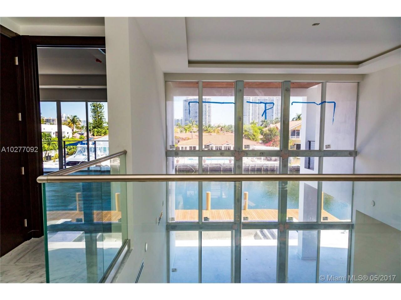 Maison à Miami, États-Unis, 450 m² - image 10