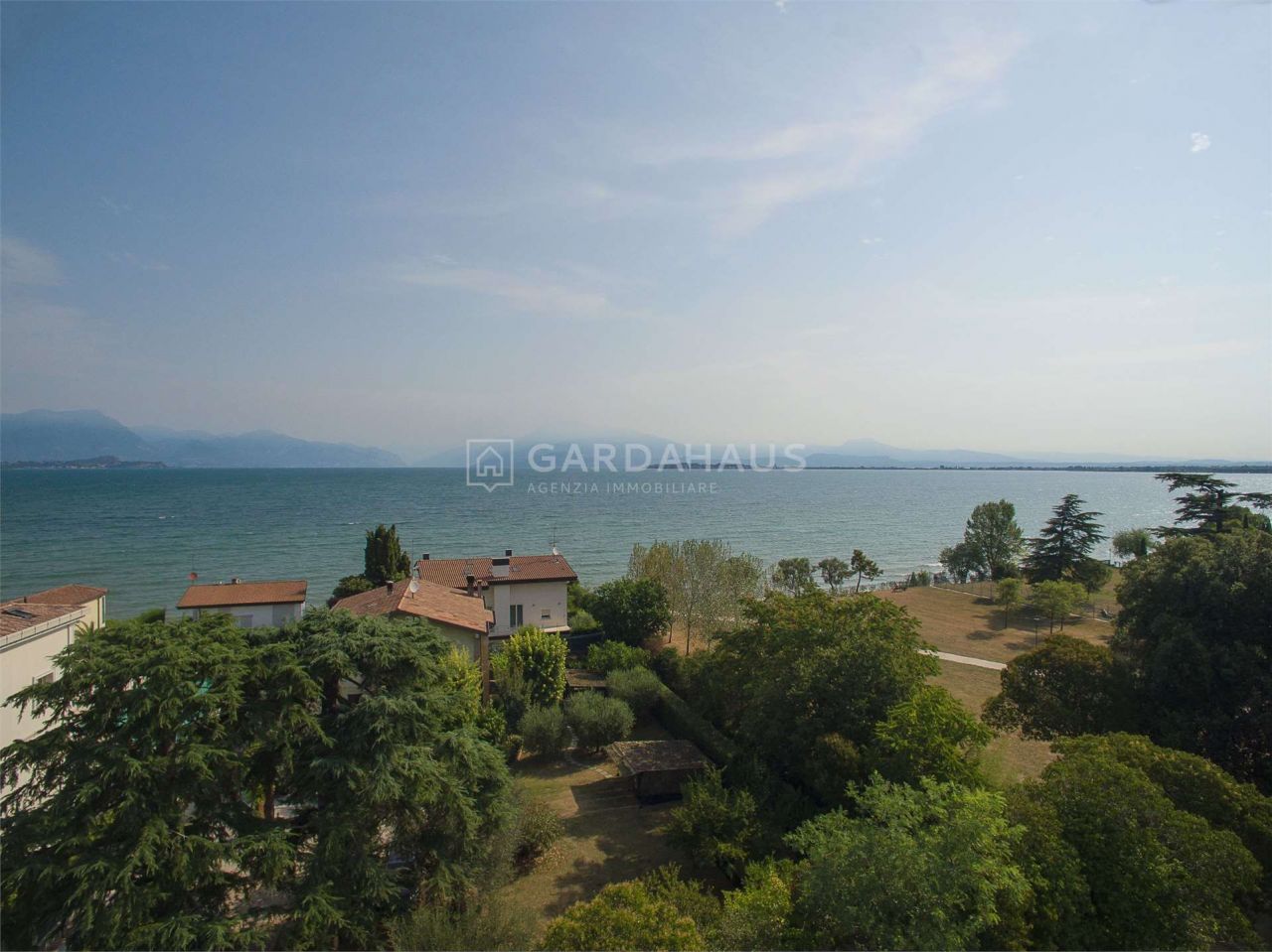 Villa sul Lago di Garda, Italia, 1 500 m² - foto 4