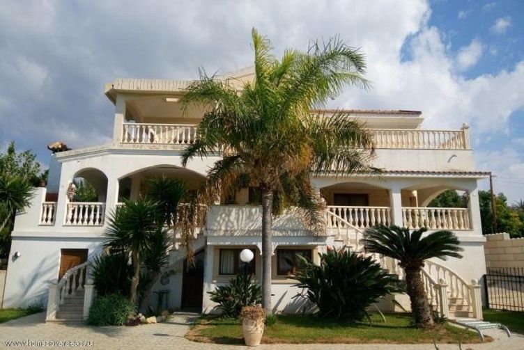 Villa en Pafos, Chipre, 495 m² - imagen 1