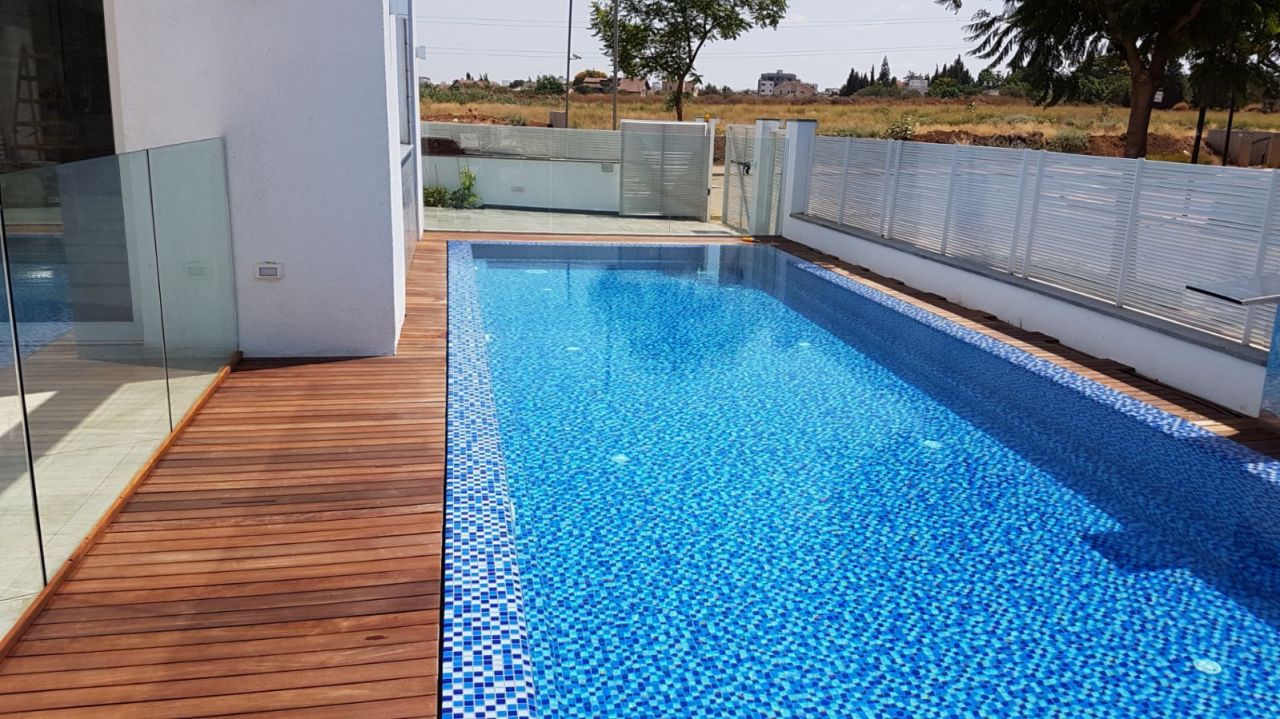 Villa in Tel Aviv, Israel, 450 m² - picture 1