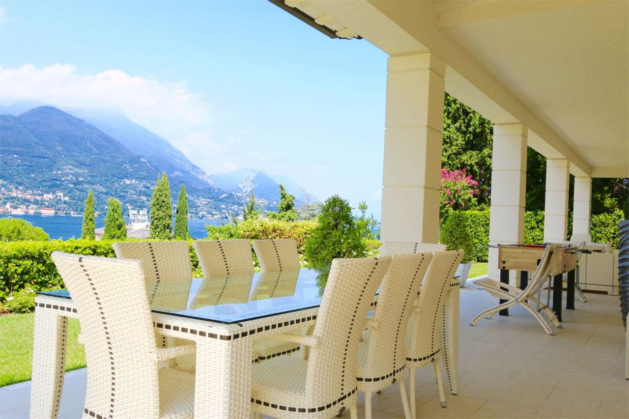 Villa por Lago de Garda, Italia, 628 m² - imagen 1