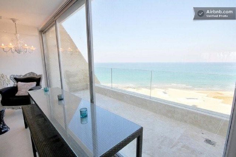 Flat in Tel Aviv, Israel, 140 m² - picture 1