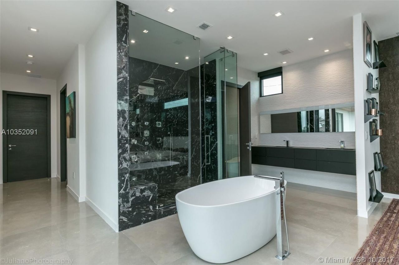 Maison à Miami, États-Unis, 530 m² - image 4