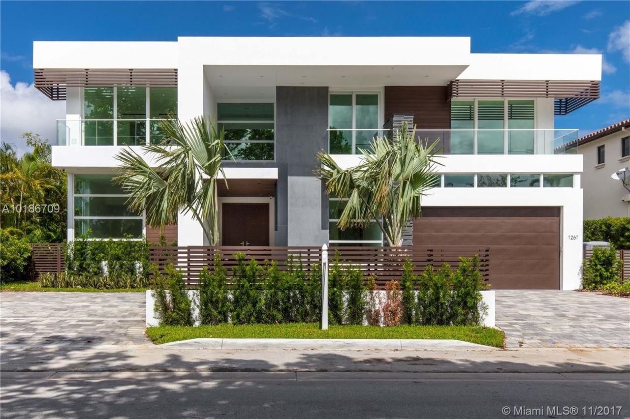 Casa en Miami, Estados Unidos, 580 m² - imagen 1