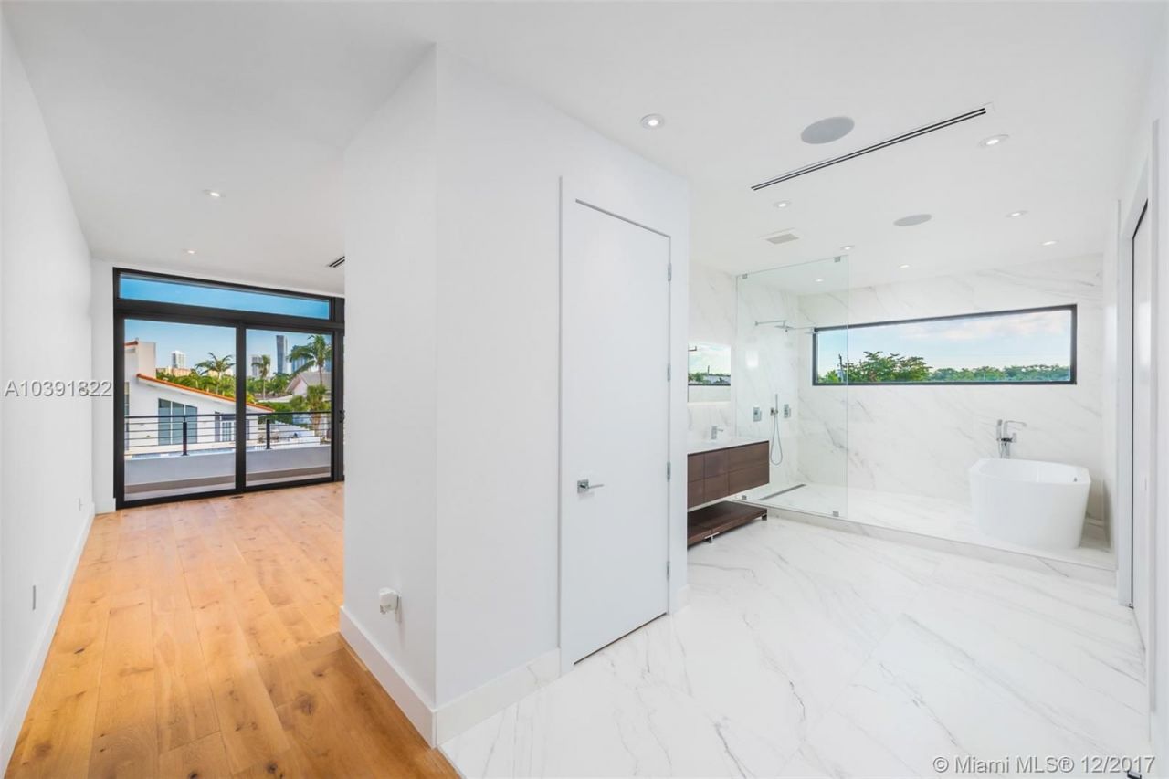 Maison à Miami, États-Unis, 520 m² - image 4