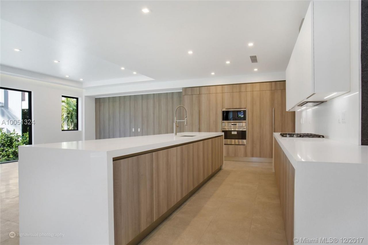 House in Miami, USA, 330 m² - picture 9