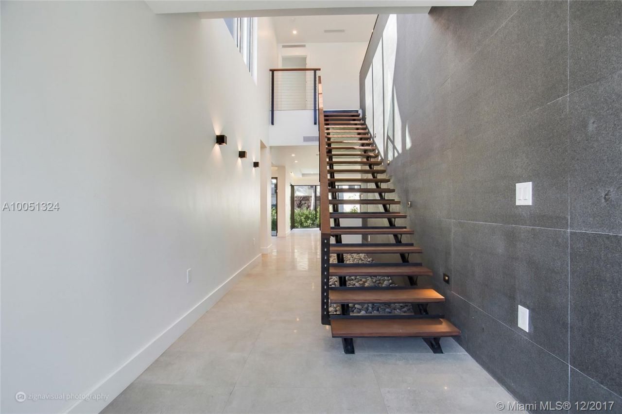 House in Miami, USA, 330 m² - picture 11