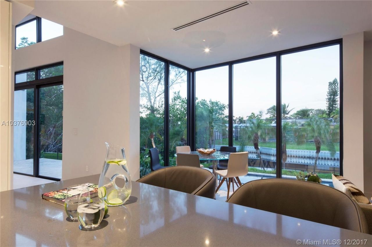 House in Miami, USA, 270 m² - picture 8