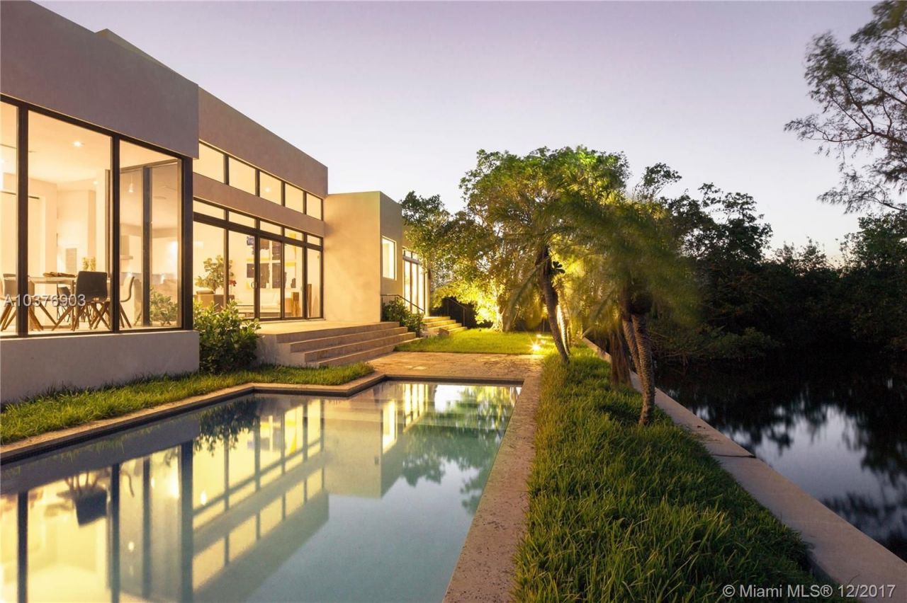 House in Miami, USA, 270 m² - picture 12