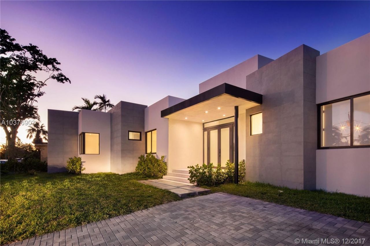 House in Miami, USA, 270 m² - picture 1