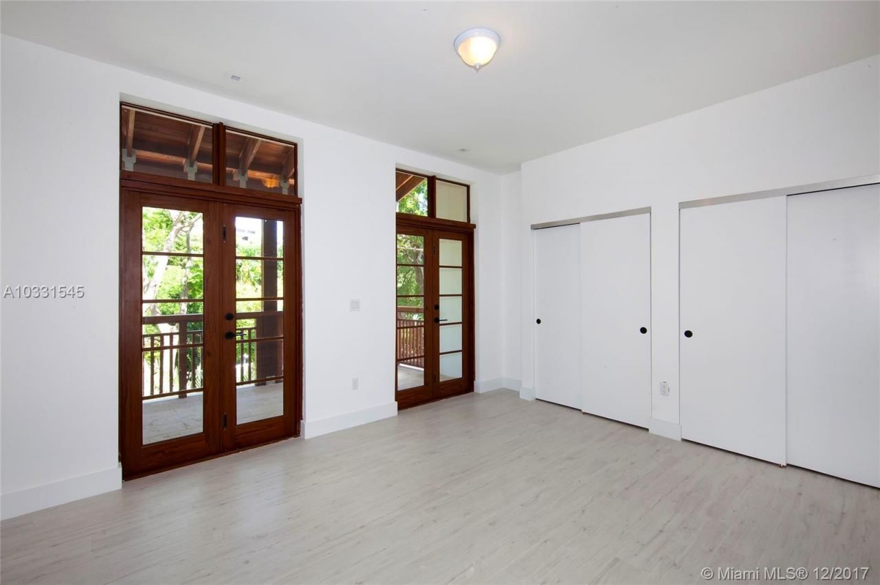 Maison à Miami, États-Unis, 220 m² - image 3