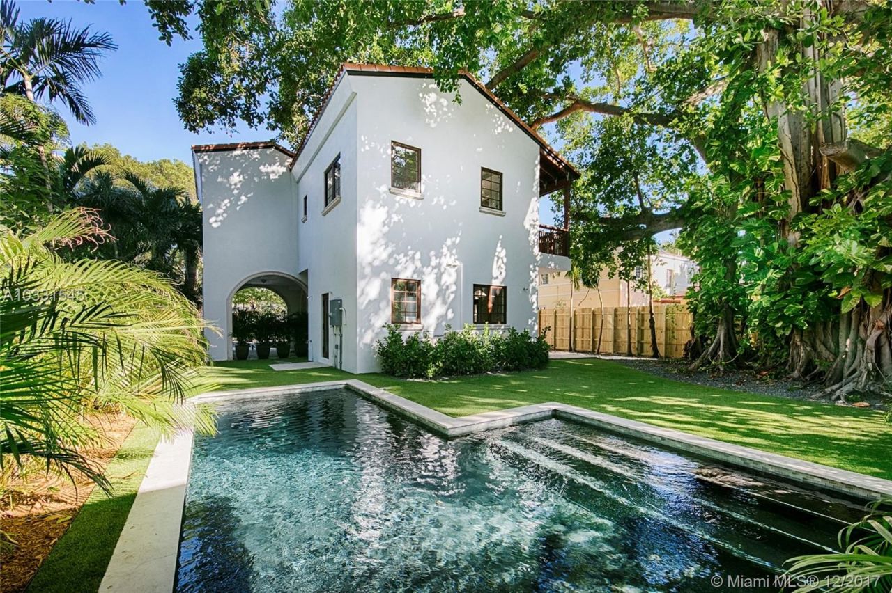 Maison à Miami, États-Unis, 220 m² - image 2