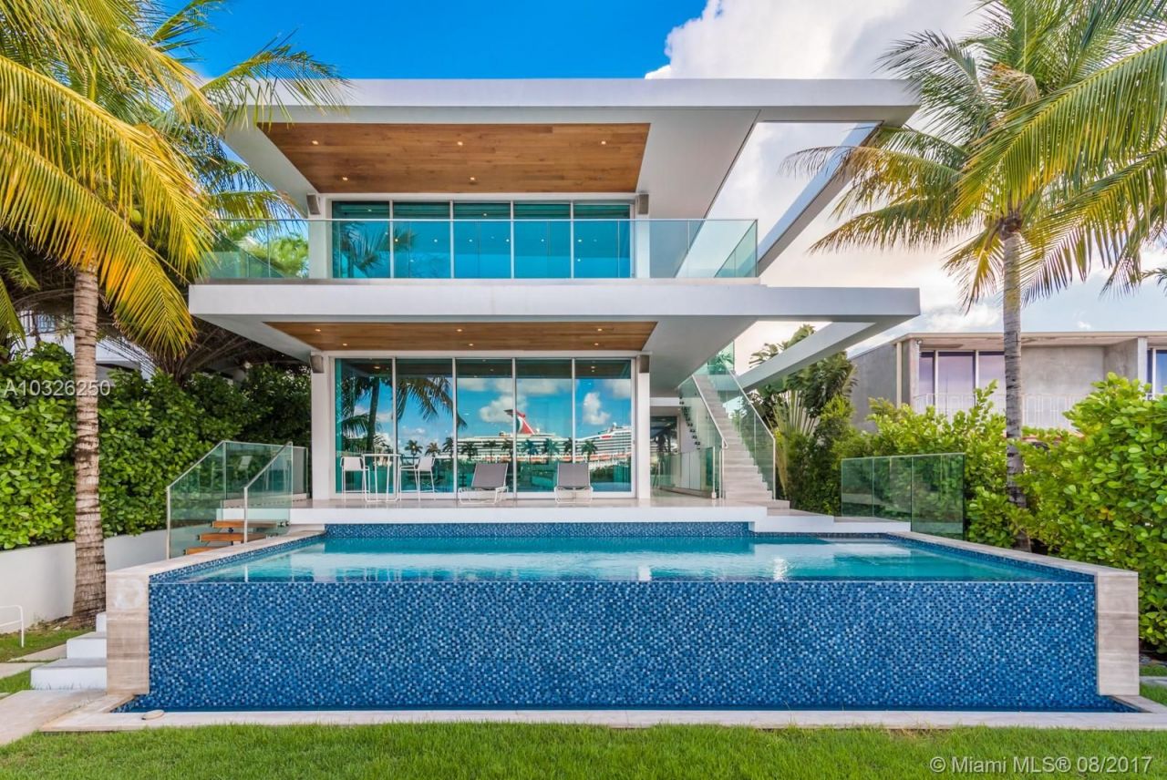 House in Miami, USA, 580 m² - picture 1