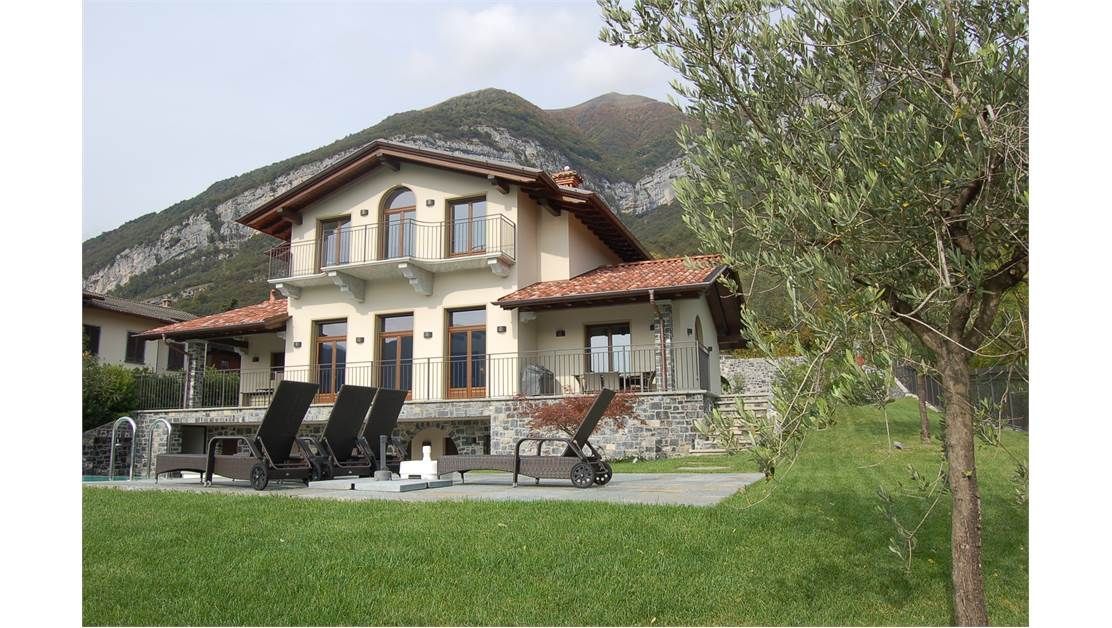 Villa in Comer See, Italien, 350 m² - Foto 1