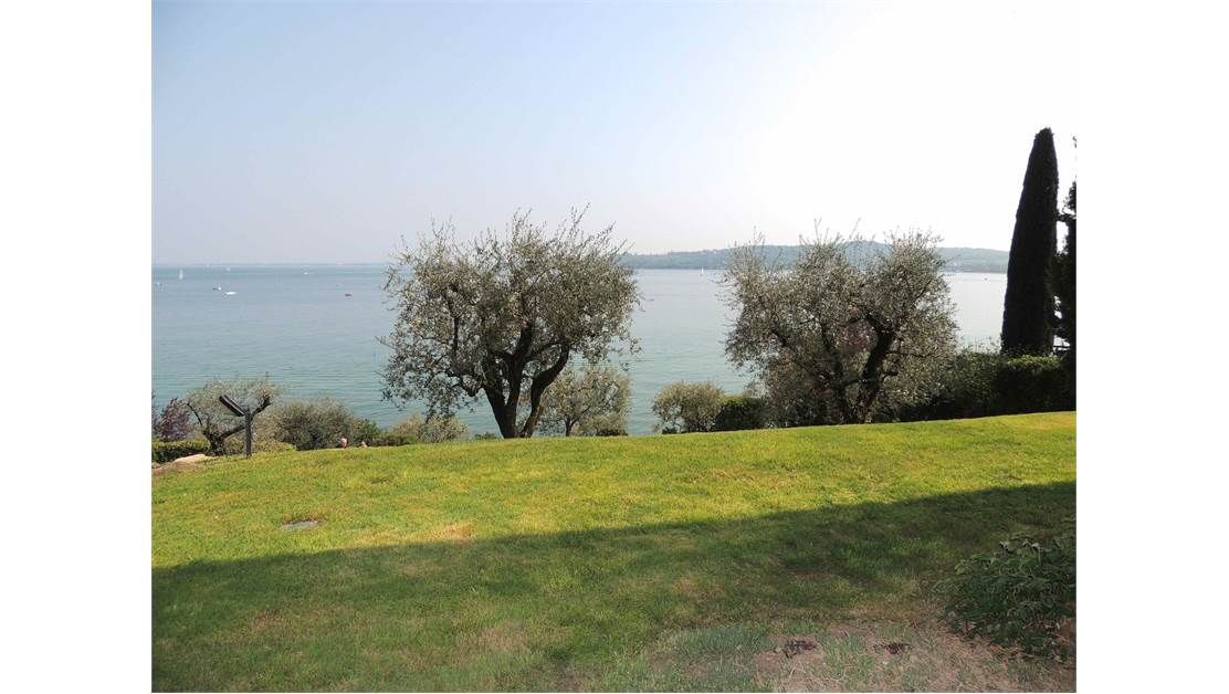 Villa por Lago de Garda, Italia, 750 m² - imagen 4