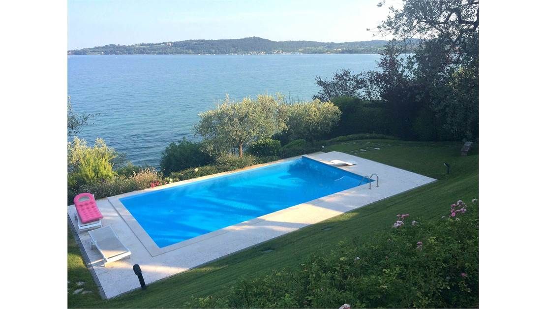 Villa por Lago de Garda, Italia, 750 m² - imagen 3