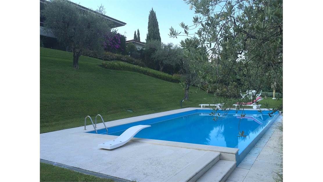 Villa por Lago de Garda, Italia, 750 m² - imagen 5