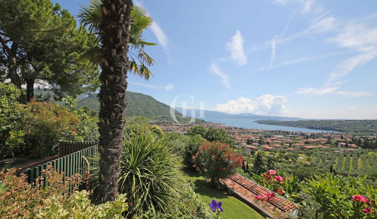 Villa por Lago de Garda, Italia, 480 m² - imagen 2