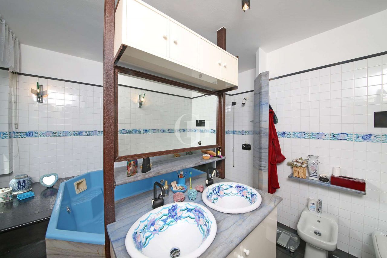 Villa por Lago de Garda, Italia, 480 m² - imagen 9