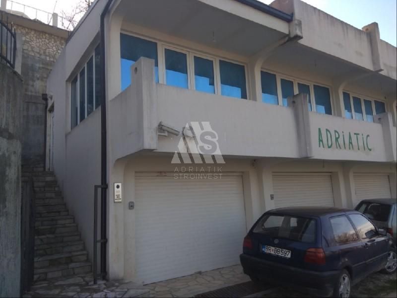 Villa in Bar, Montenegro, 366 m² - picture 4