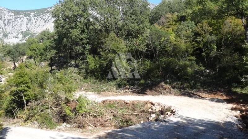 Land in Sutomore, Montenegro, 600 m² - picture 1