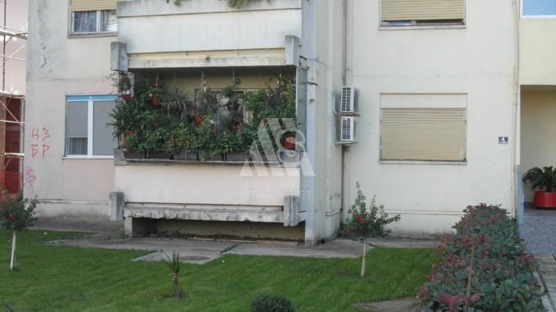 Flat in Bar, Montenegro, 64 m² - picture 2