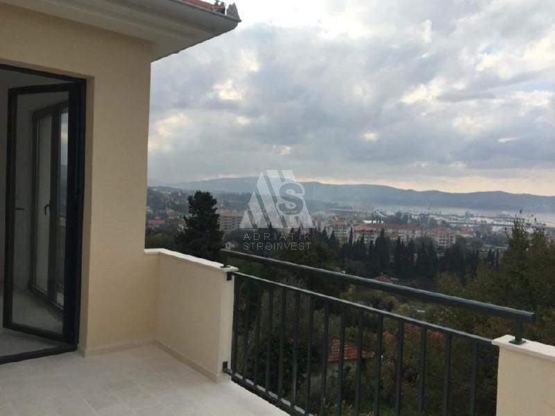 Villa in Tivat, Montenegro, 240 m² - picture 5