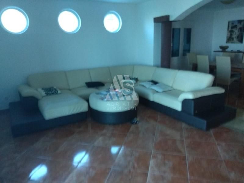 Villa in Bar, Montenegro, 366 m² - picture 6