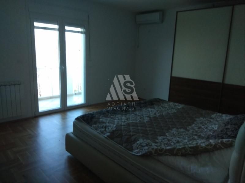 Villa in Bar, Montenegro, 366 m² - picture 10