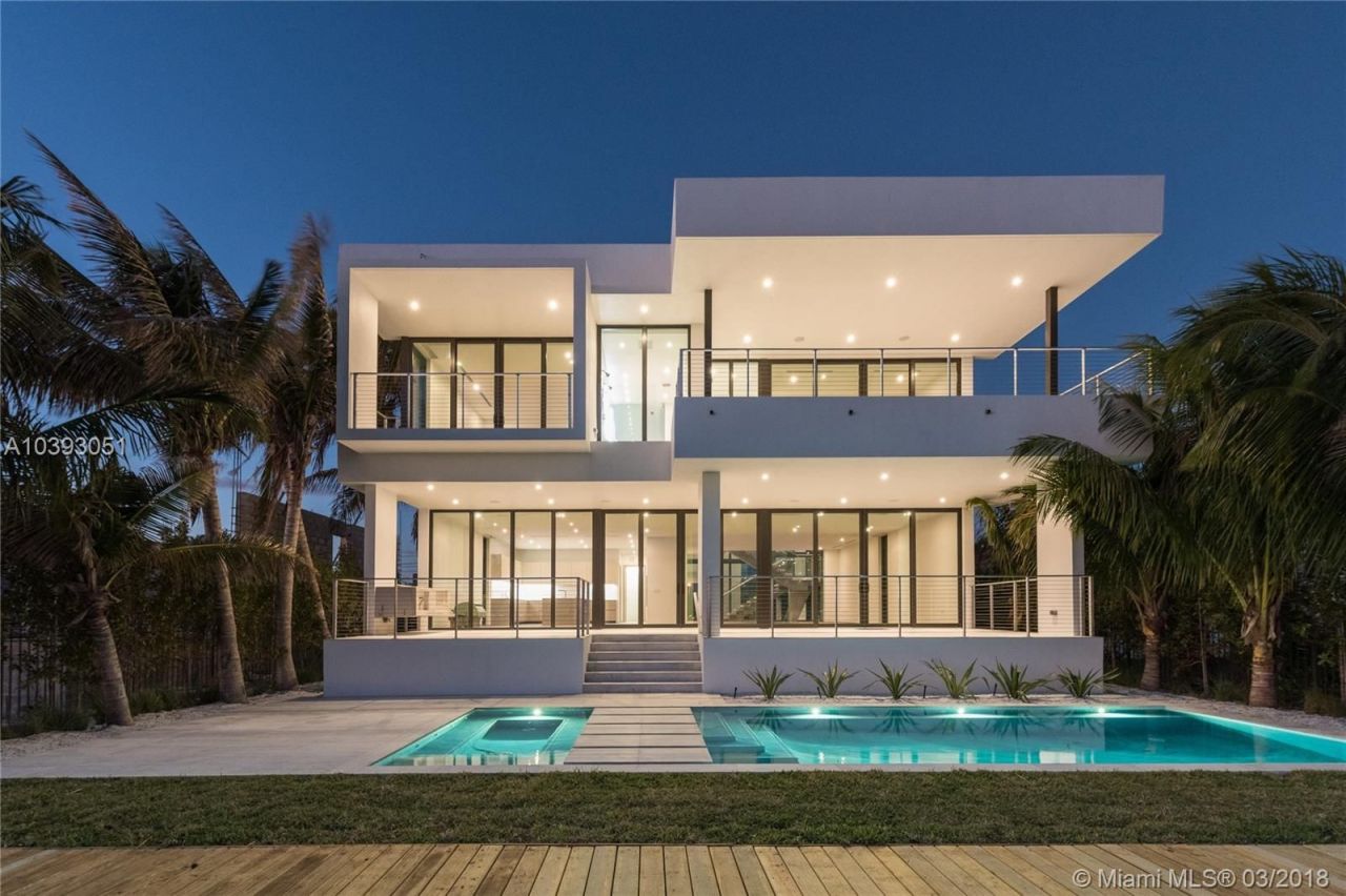 Villa in Miami, USA, 500 m² - Foto 1