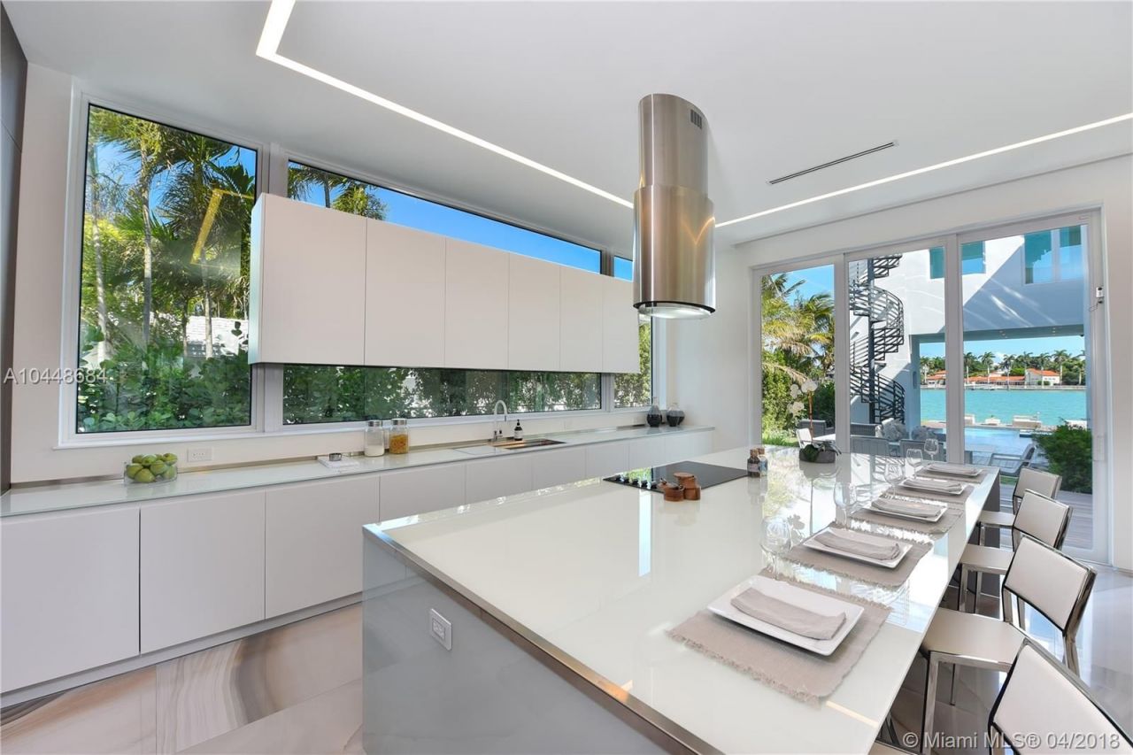 Villa in Miami, USA, 450 m² - picture 10