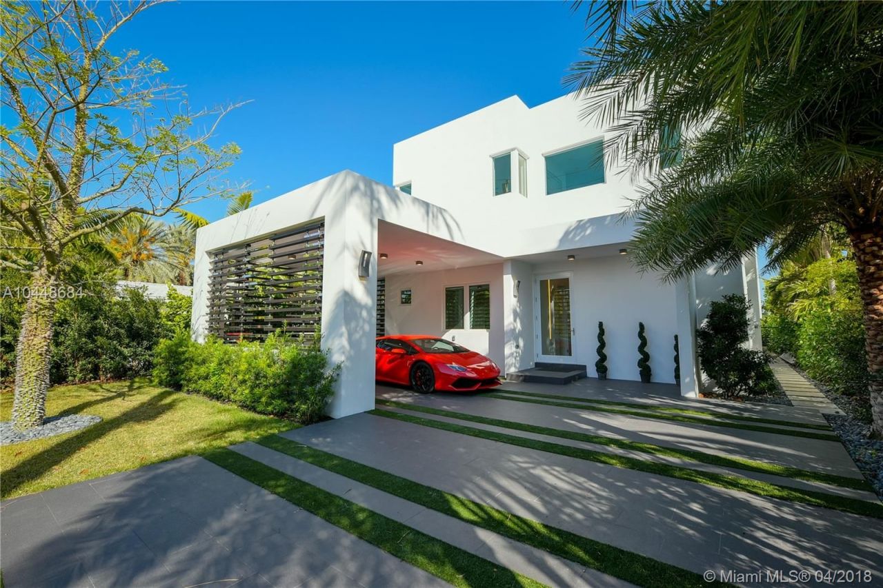 Villa en Miami, Estados Unidos, 450 m² - imagen 1