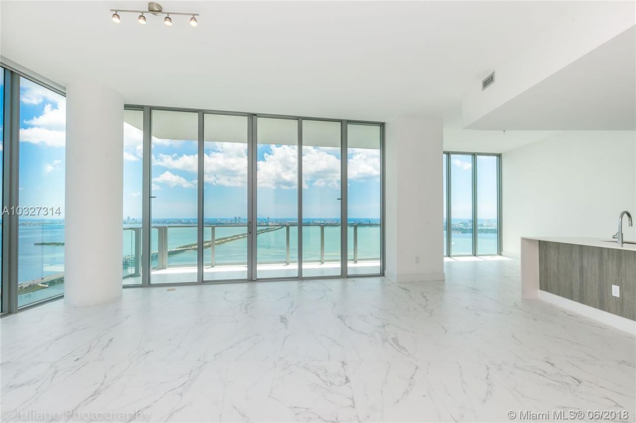 Penthouse à Miami, États-Unis, 300 m² - image 1