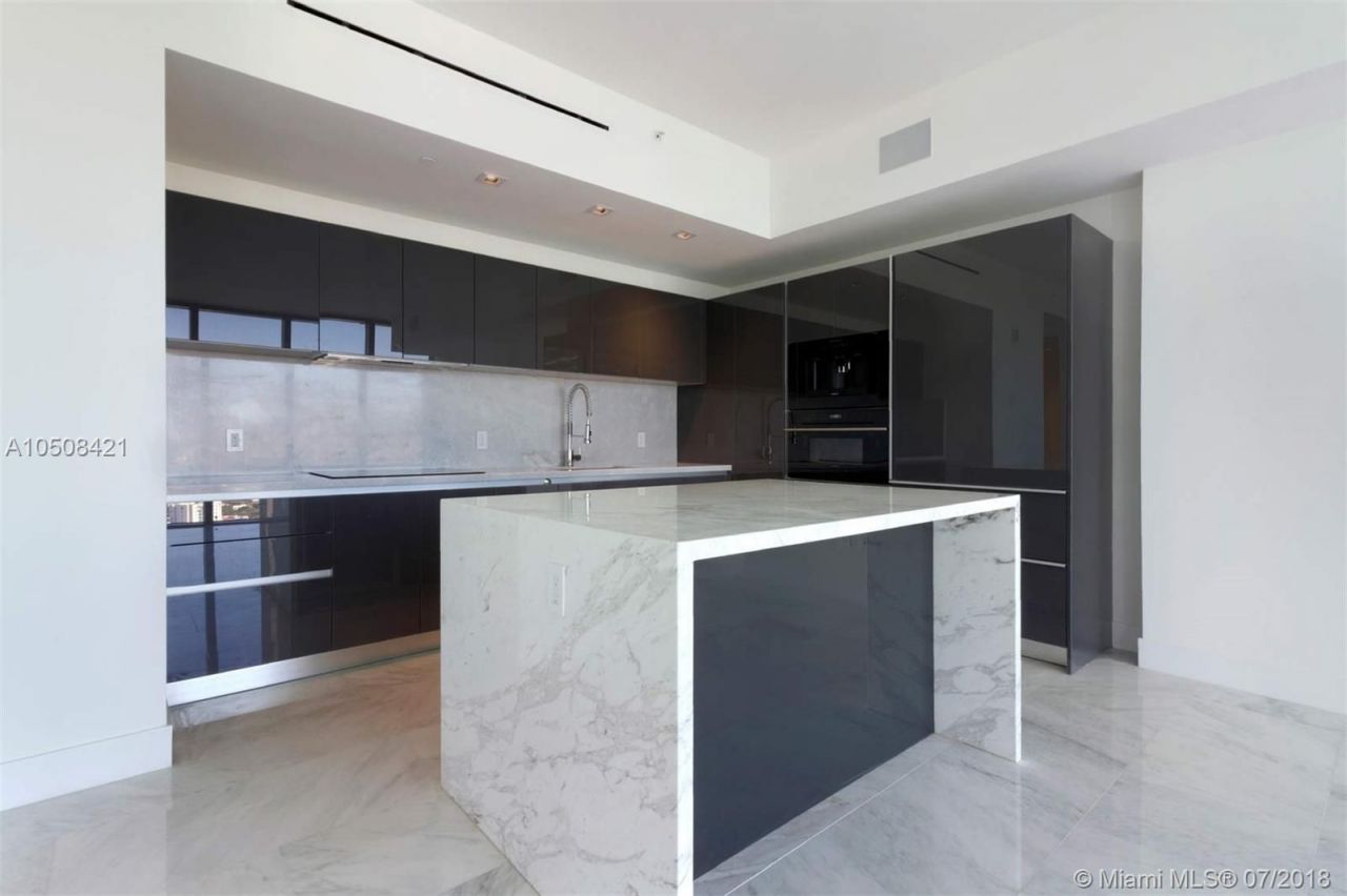 Apartment in Miami, USA, 135 m² - picture 4