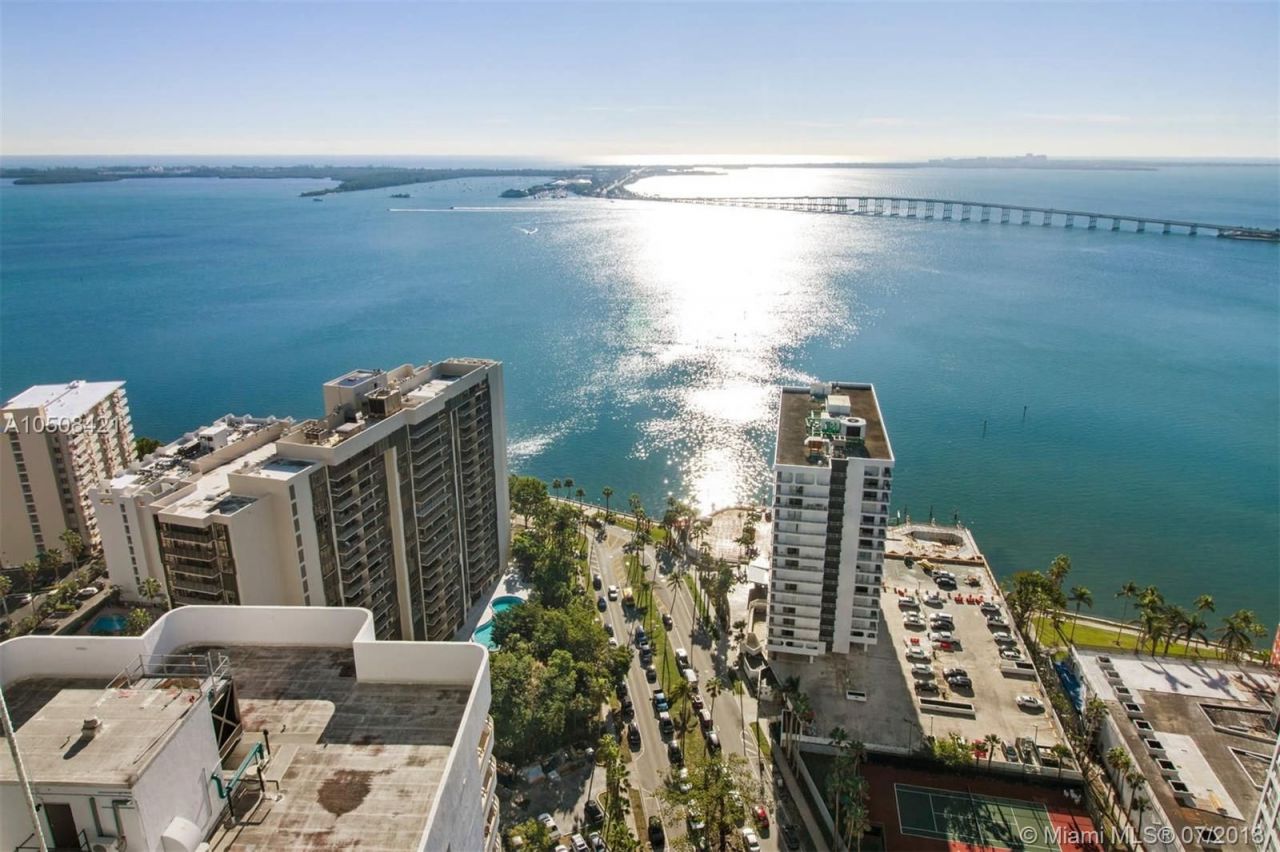 Apartment in Miami, USA, 135 m² - picture 5