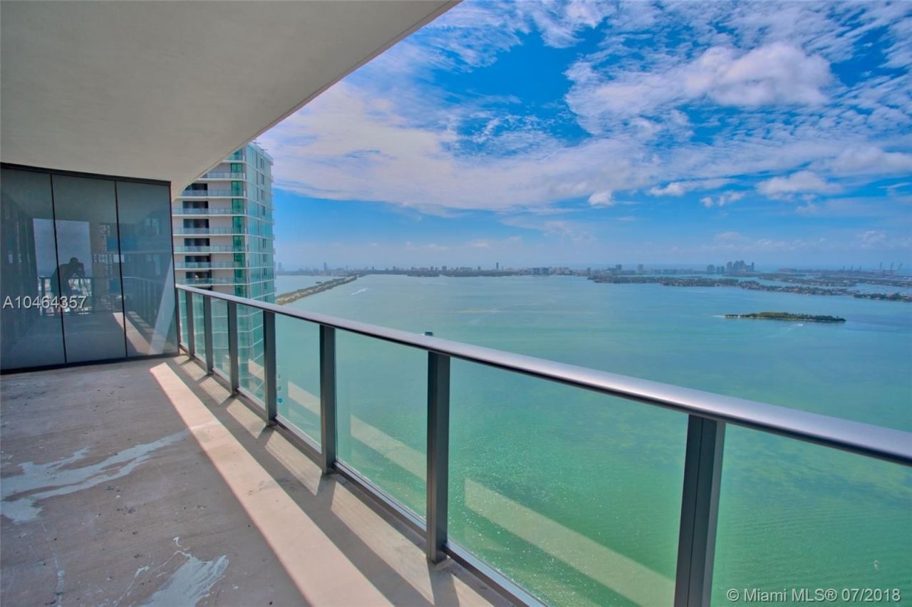 Appartement à Miami, États-Unis, 230 m² - image 1