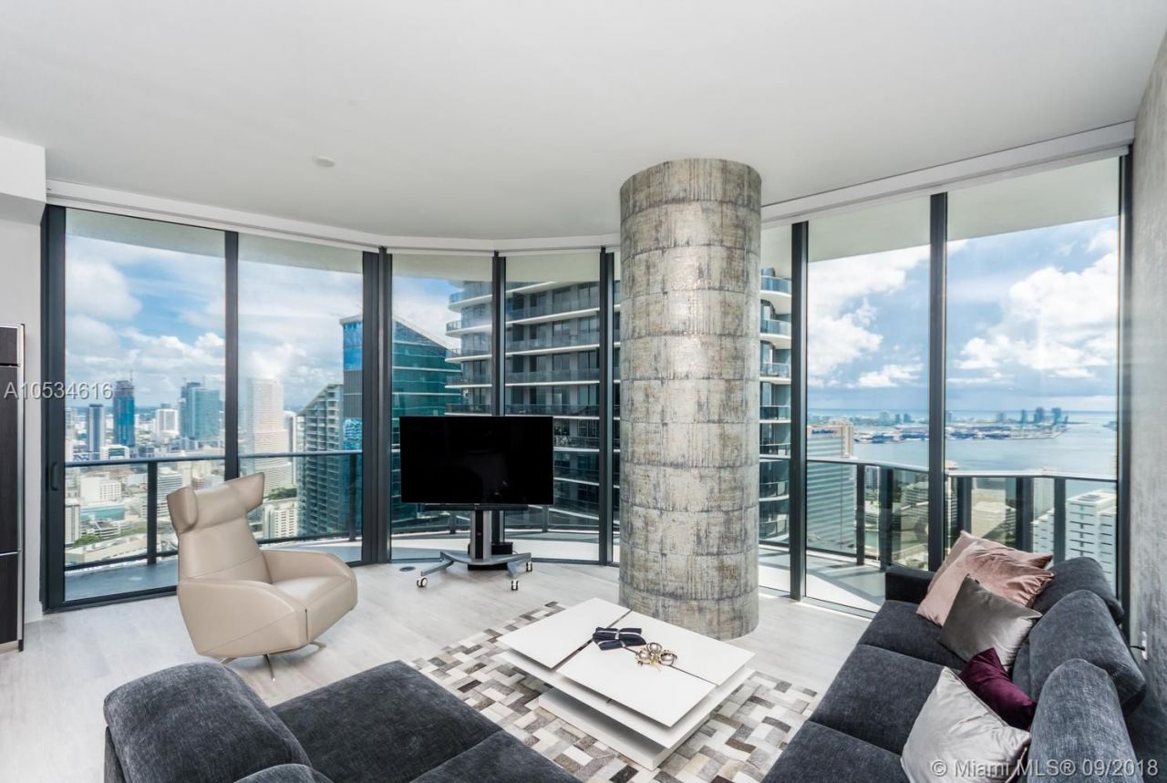 Apartment in Miami, USA, 160 m² - picture 1