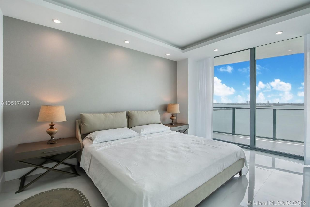 Apartment in Miami, USA, 130 m² - picture 9