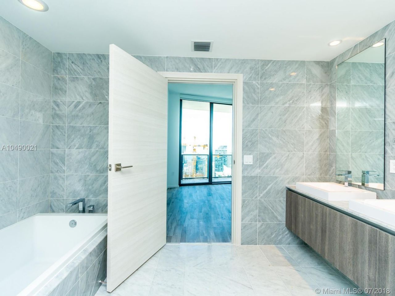 Penthouse in Miami, USA, 145 m² - picture 4