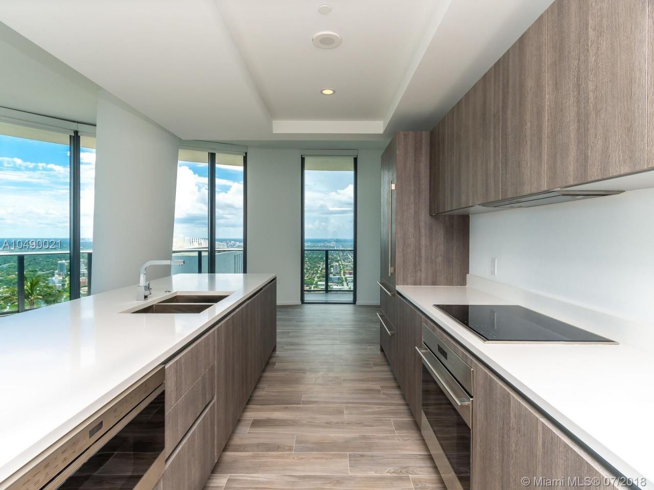 Penthouse in Miami, USA, 145 m² - picture 2