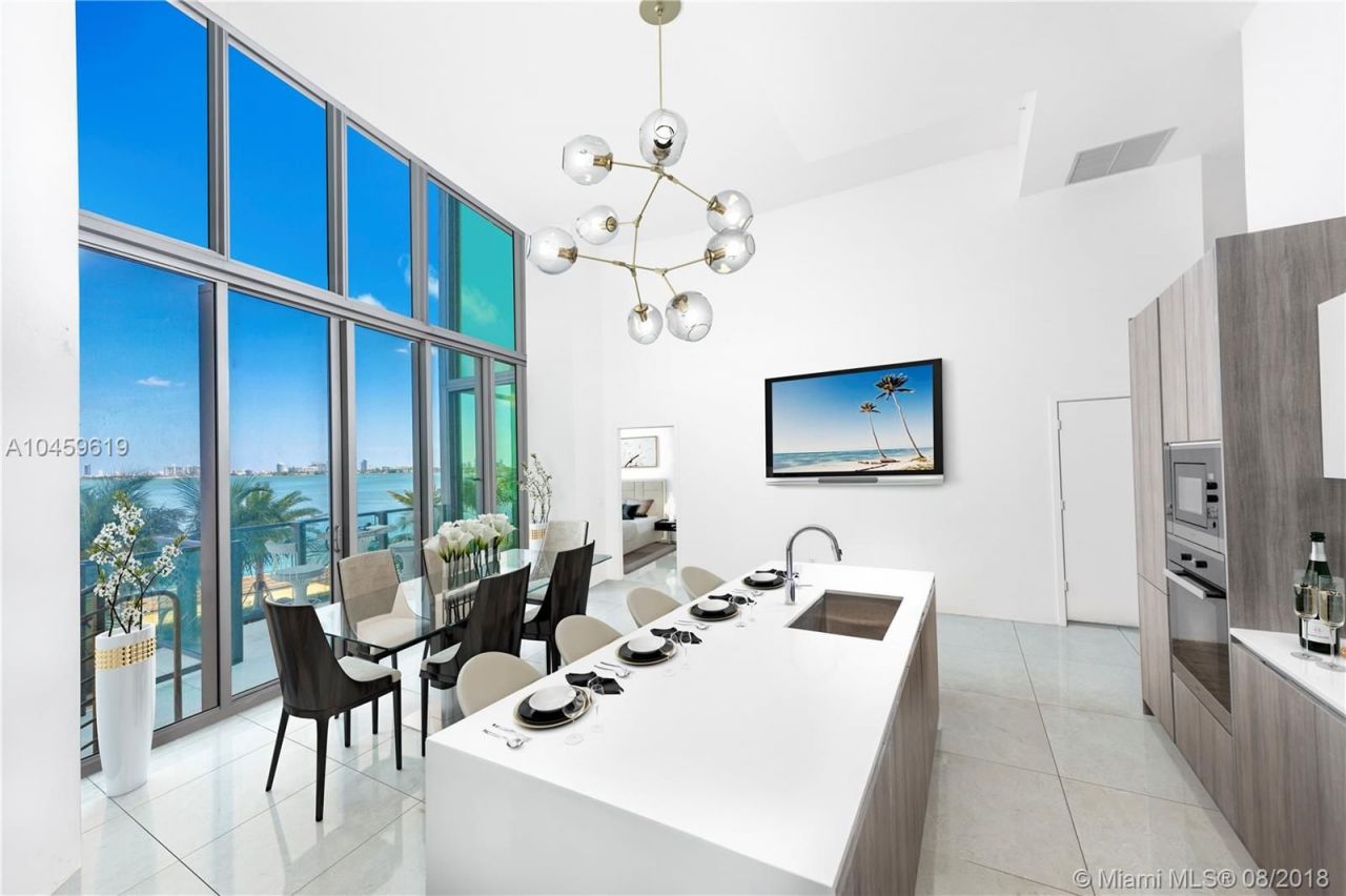 Townhouse in Miami, USA, 170 m² - picture 1