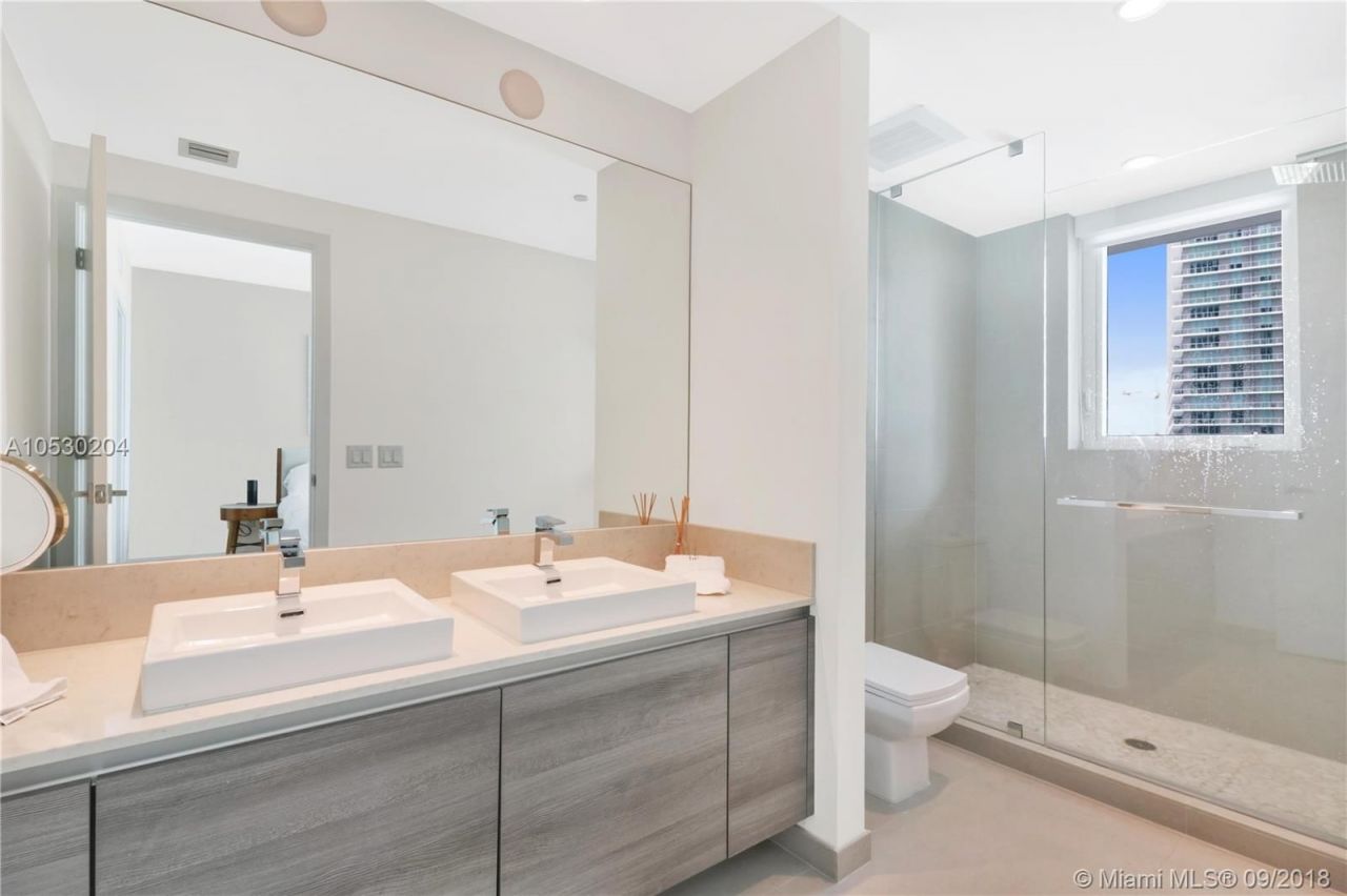 Apartment in Miami, USA, 220 m² - picture 4