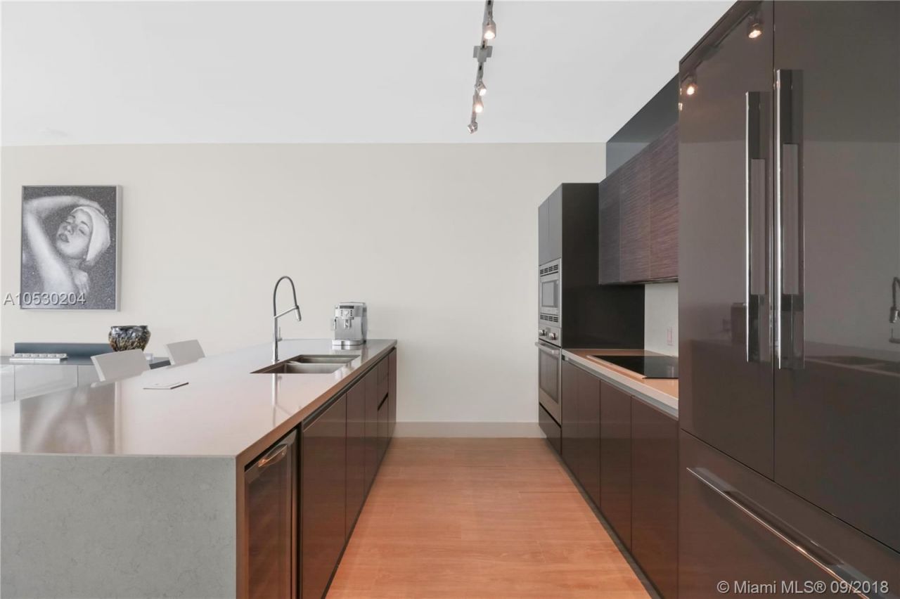 Apartment in Miami, USA, 220 m² - picture 8