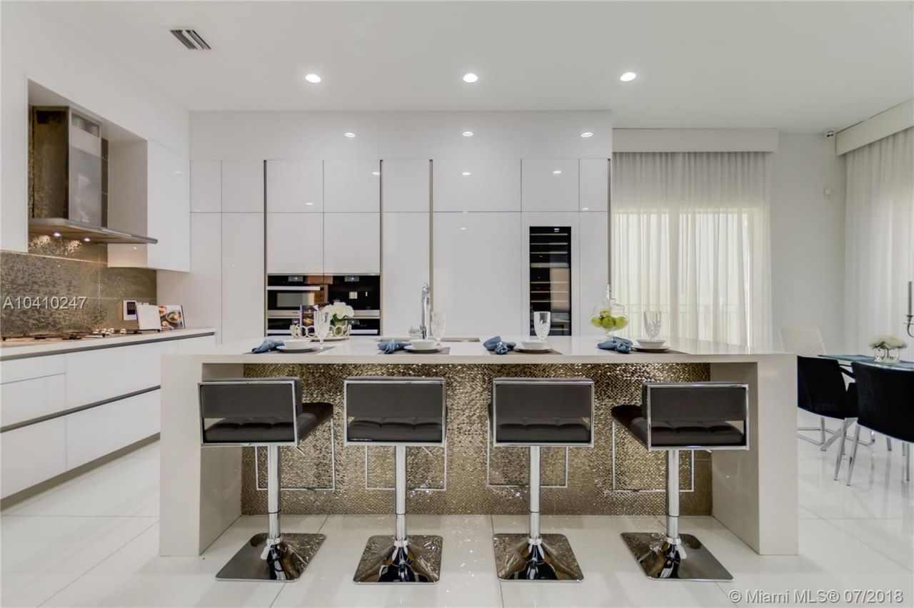 Cottage in Miami, USA, 300 m² - Foto 7