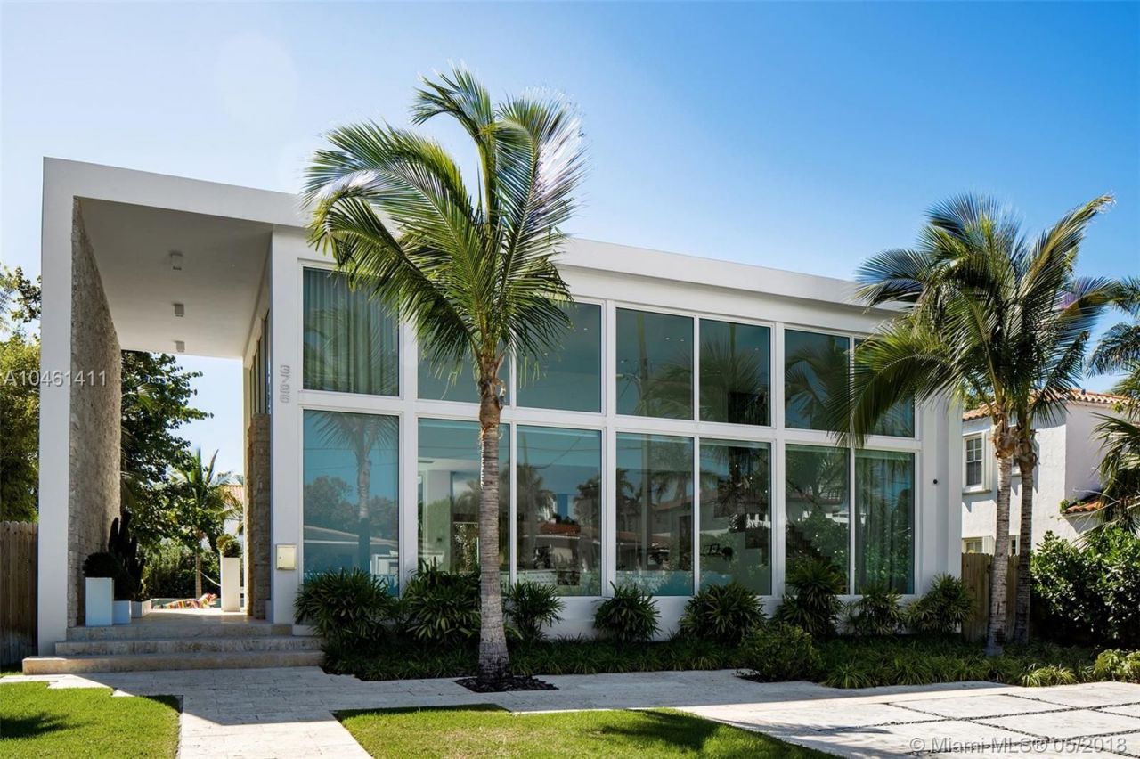 Villa en Miami, Estados Unidos, 350 m² - imagen 1